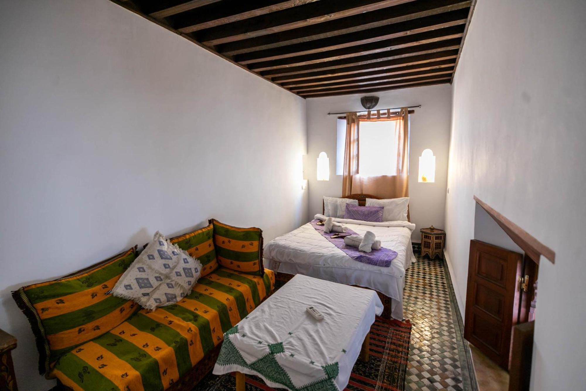 Dar Authentic Fes - Familly Hosting Bed & Breakfast Exterior photo
